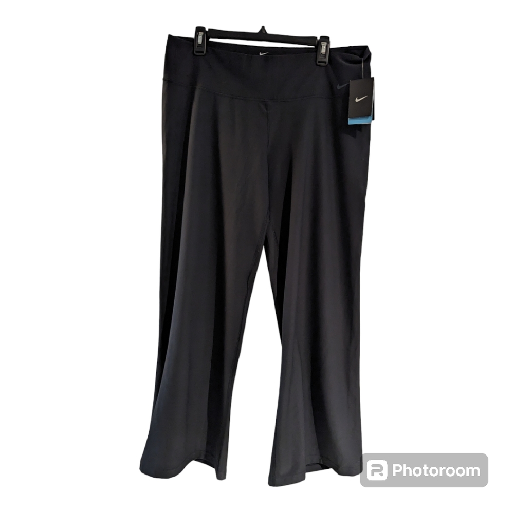 🆕 Nike Dri-Fit Women's Training Workout Pants Size XL Short